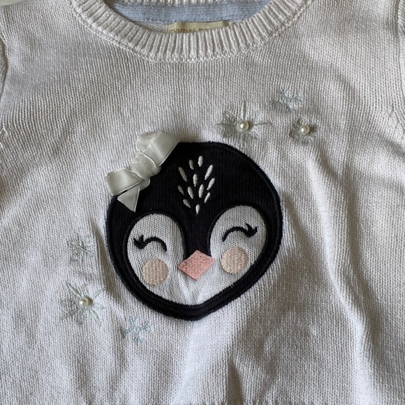 Adorable White Kids Sweater with Penguin Design - Picture 4 of 13